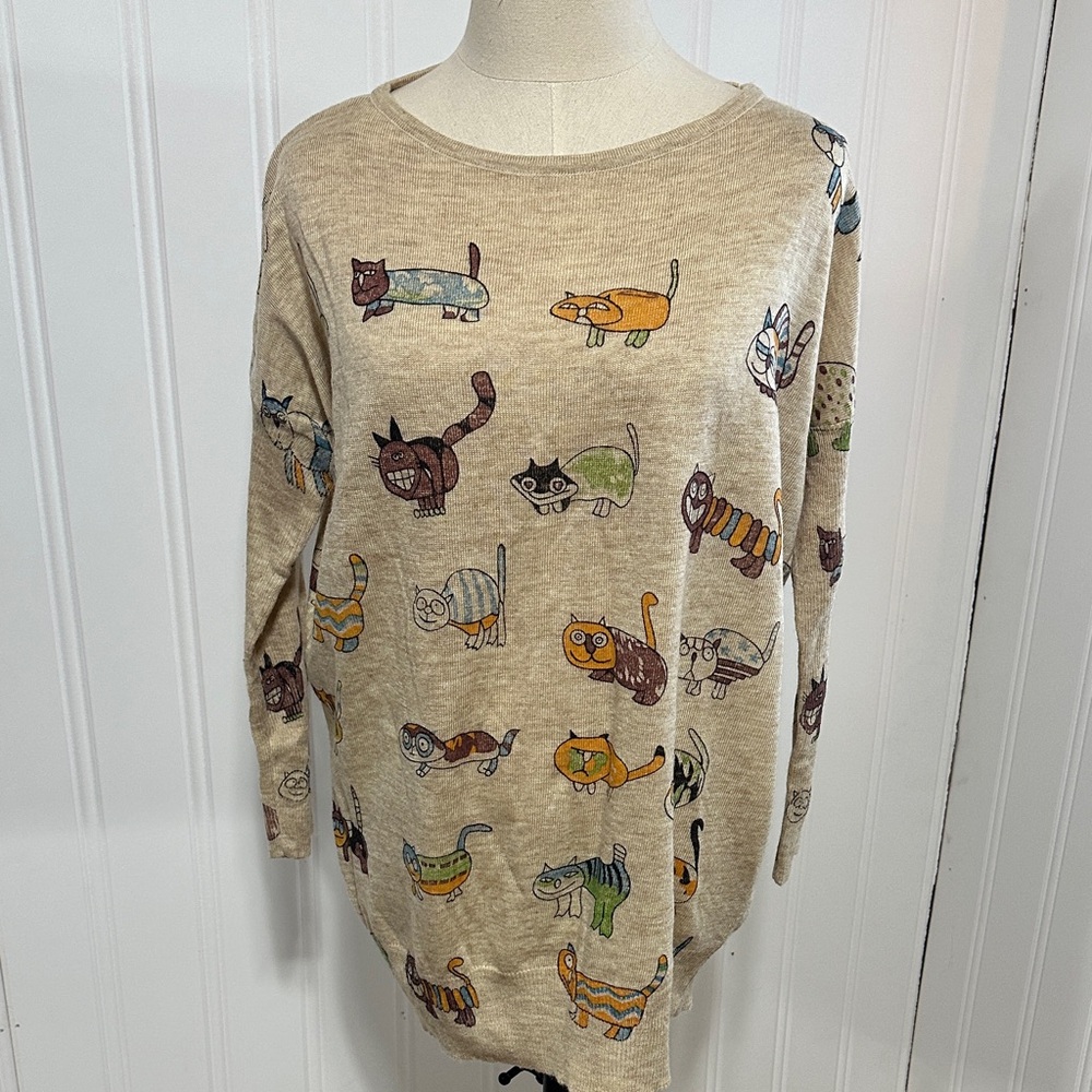 3/$40🎉🎉 L.A. Soul CAT pattern sweater Women’s Small/medium